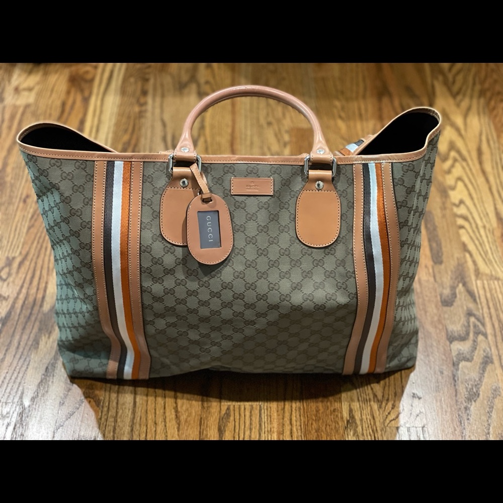 🎉 HOST PICK 🎉 Gucci travel bag overnight luggage bag NEVER CARRIED!   🔥🔥